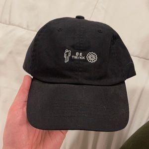 Billie Eilish x Takashi Murakami x Uniqlo dad hat